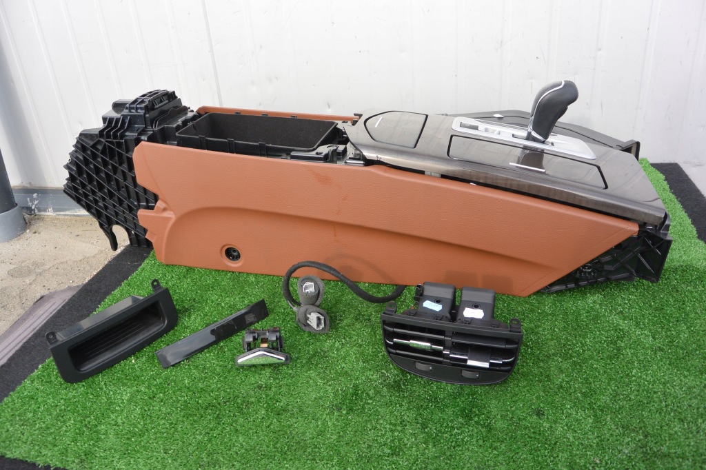 фото №2, Туннель средний подлокотник maserati quattroporte