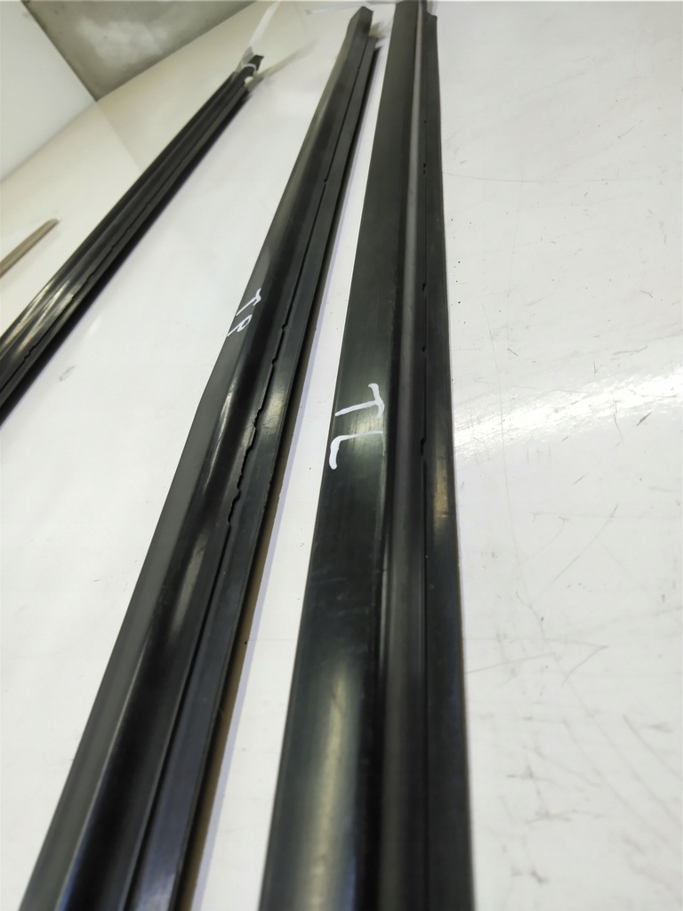 фото №10, Mitsubishi space star 98-05 молдинг уплотнитель