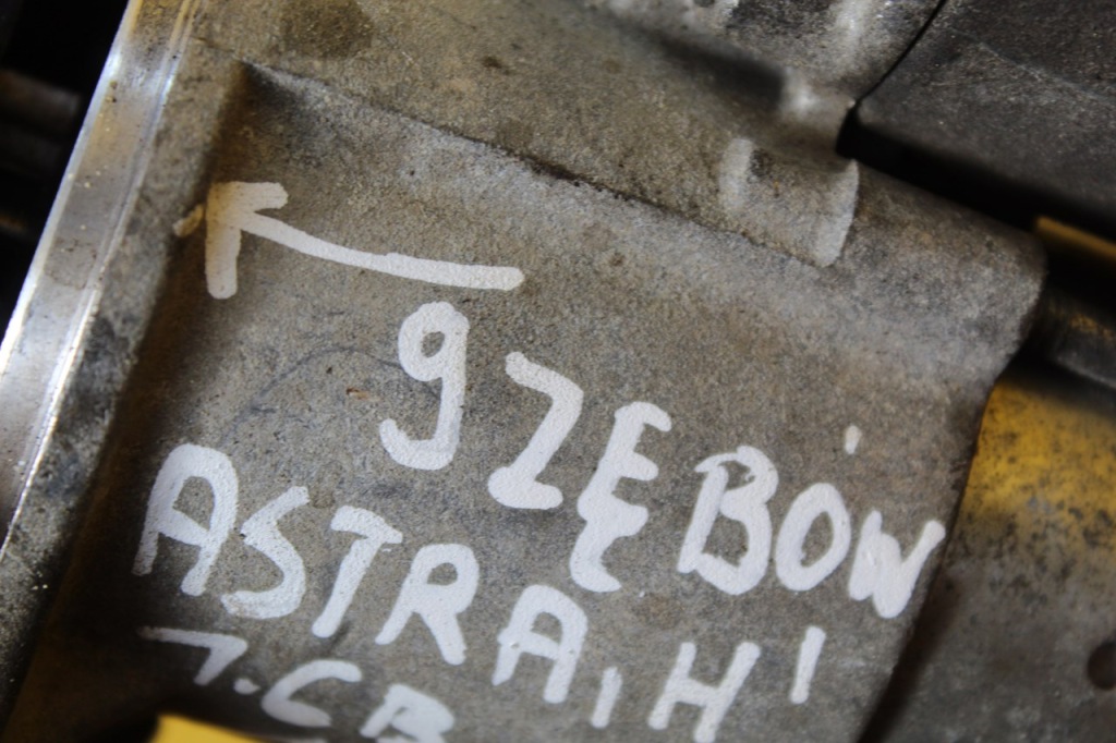 Стартер astra h 1.6 b z16xep 55556092 9 зубьев в Украине