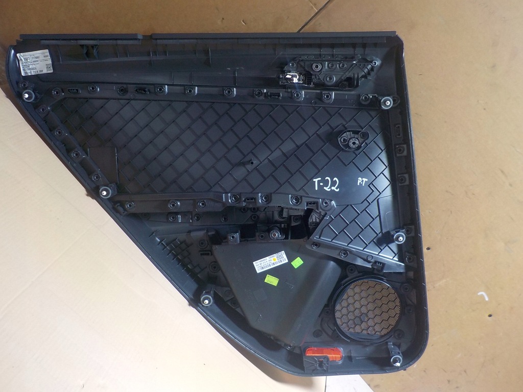 фото №8, Vw t-roc 2.0tsi обшивка дверь правый задняя 2ga867212b