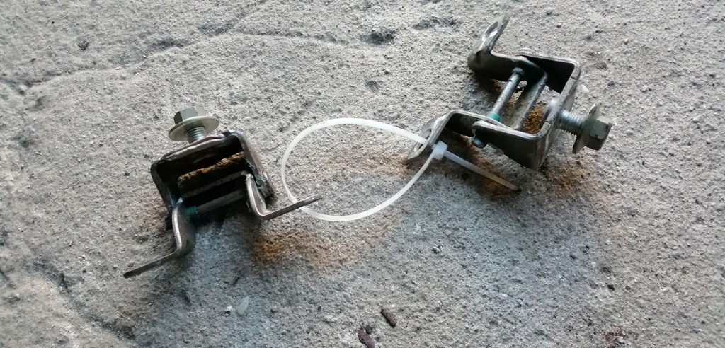 фото №1, Nissan micra k12 петли крышки багажника