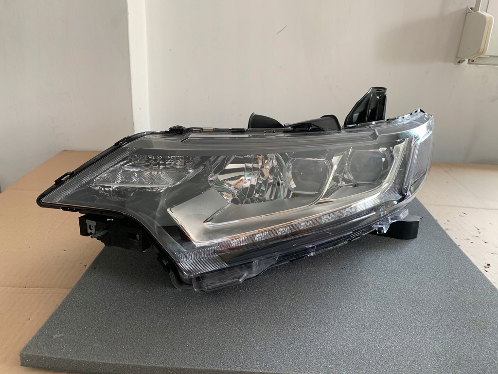 фото №1, Mitsubishi outlander 16-18 ліва лампа full led