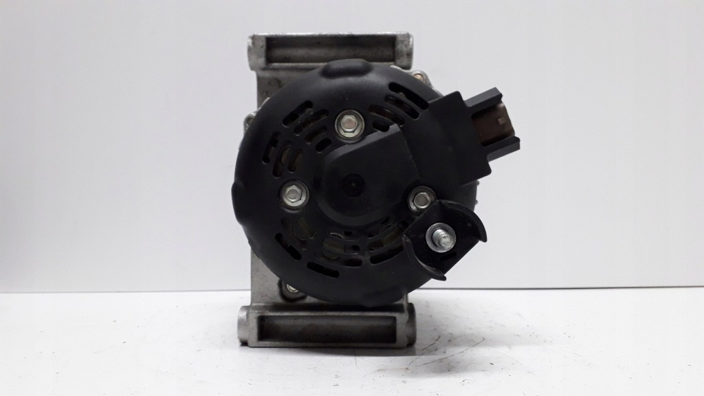 Opel astra zafira insignia 1,6 генератор 13587304 Цена