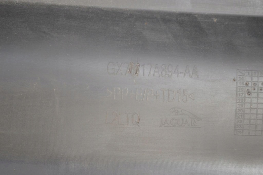 фото №4, Jaguar xe s r sport дифузор накладка бампера задня