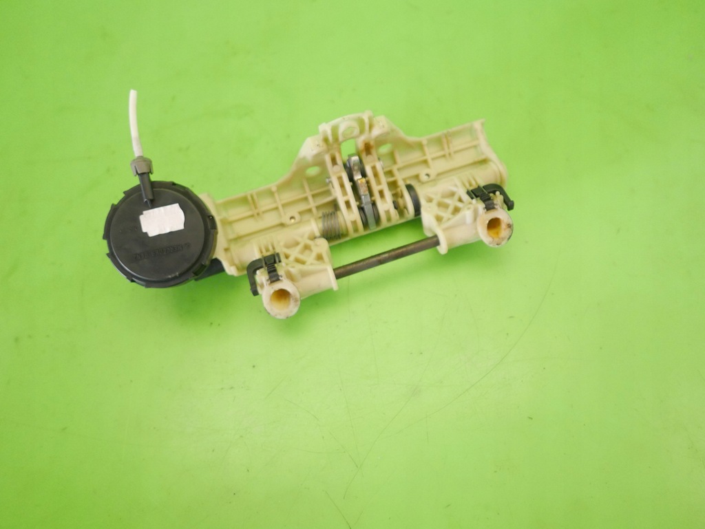 фото №8, Механизм подголовник задняя середина mercedes w220 s400