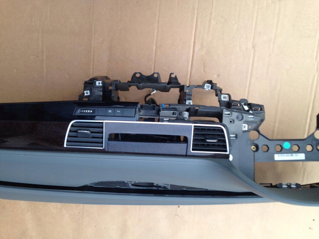 фото №7, Audi a8 d4 панель приладів консоль сіра stahlgrau шкіра