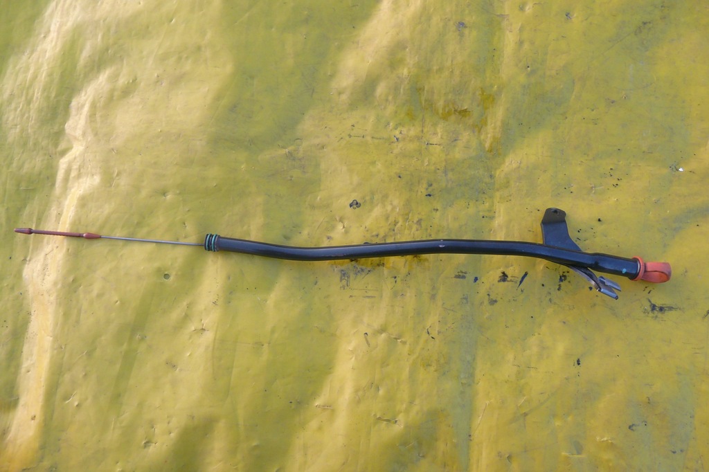 фото №1, Peugeot 208 щуп щуп оливи 1.4 e-hdi