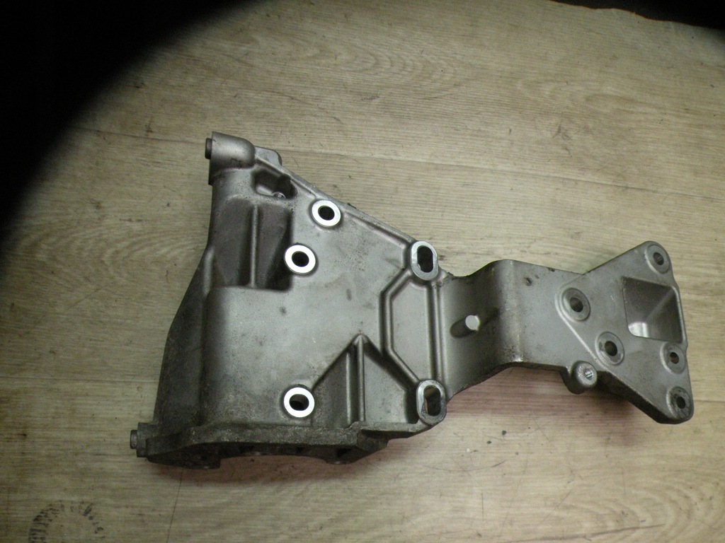 фото №4, Volvo v60 s60 xc60 v70 s80 кронштейн основа 31316673