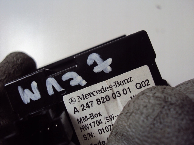 фото №5, Разъём usb зарядное устройство usb mercedes a-klasa w177