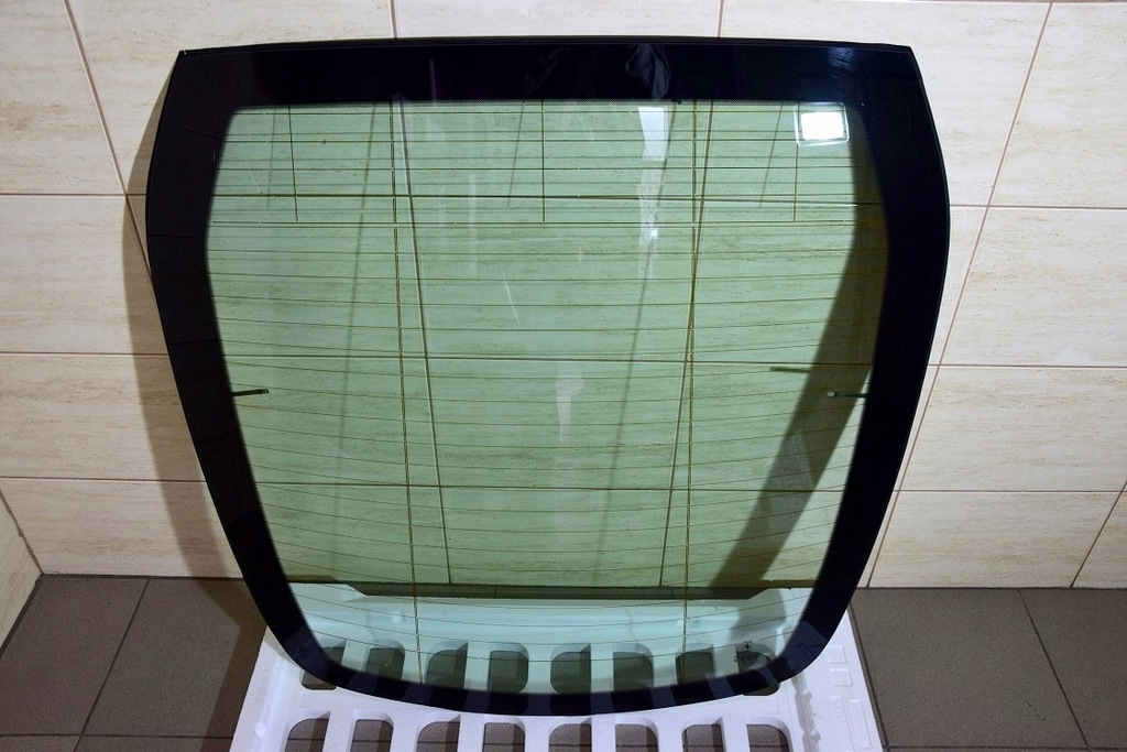 фото №3, Ferrari f12 berlinetta задня скло задня