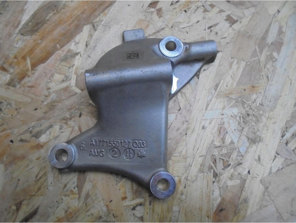 фото №1, Mercedes w205 amg c63 кронштейн кронштейн