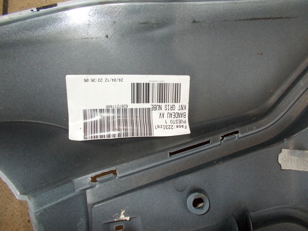 Решітка радіатора renault twizy 620725907r Доставка