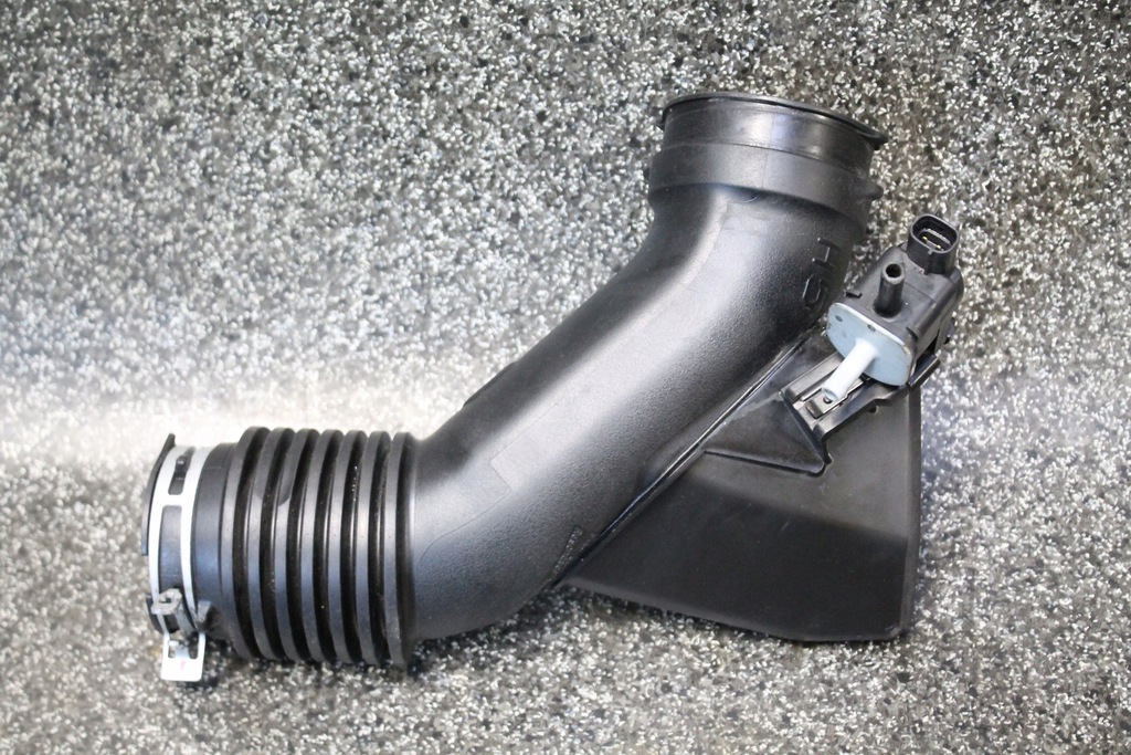 фото №1, Труба повітрозабірник повітря toyota rav4 гібрид 2015-19r