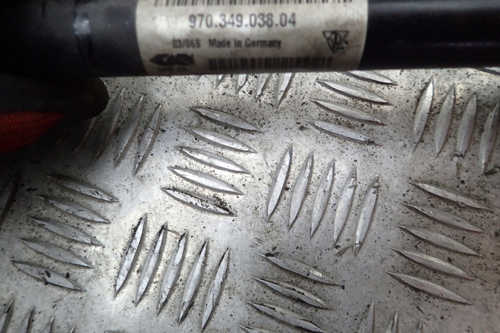 фото №4, Porsche panamera 970 приводной вал półośka 97034903804