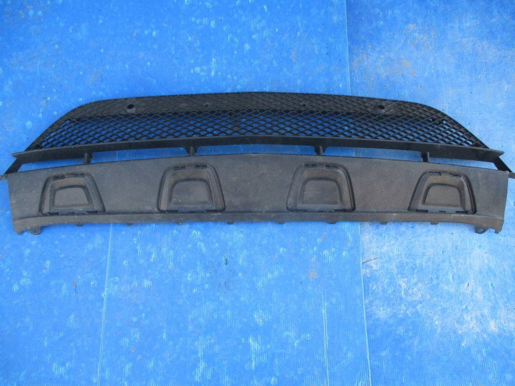 Купити Решітка бампера mercedes glc amg w2153 15r-