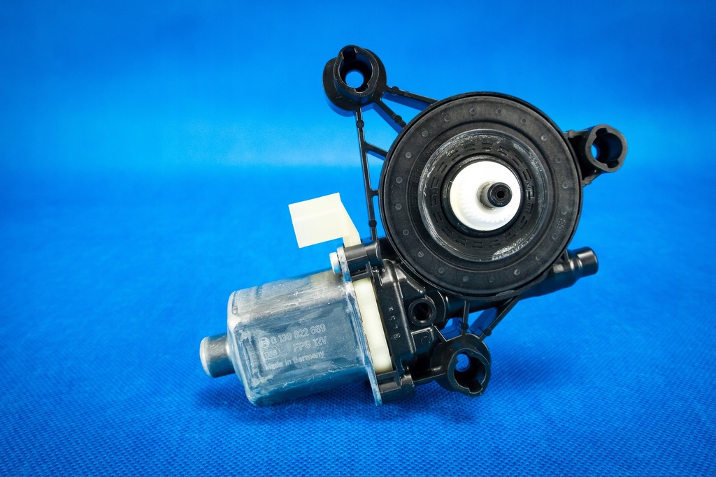 фото №11, Моторчик стекло audi оригинальный номер 8w0959811