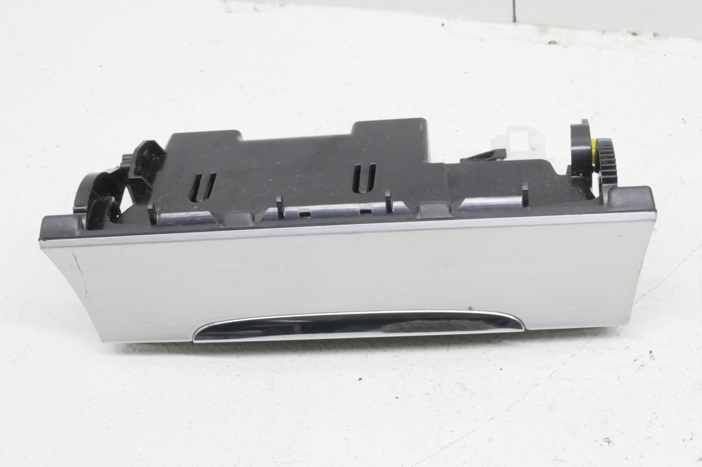 фото №1, Пепельница vw passat b6