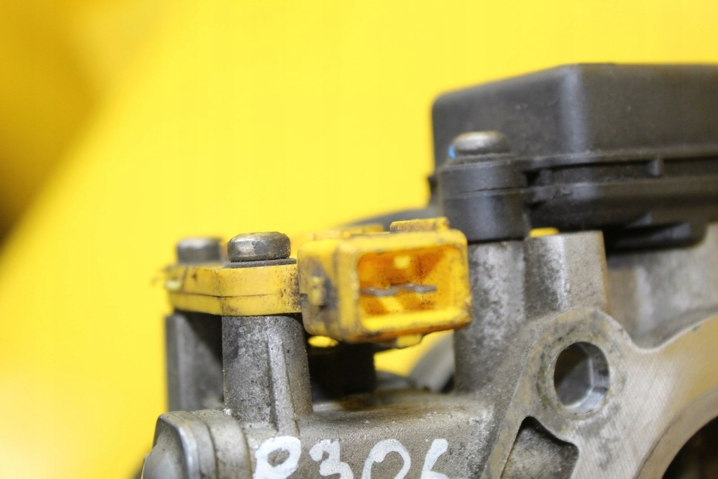 фото №8, Дроссельная заслонка peugeot 306 2.0 16v 71672721