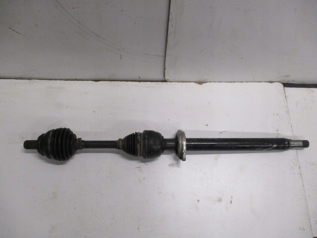 Купити Привідний вал права mercedes cla 2,0cdi