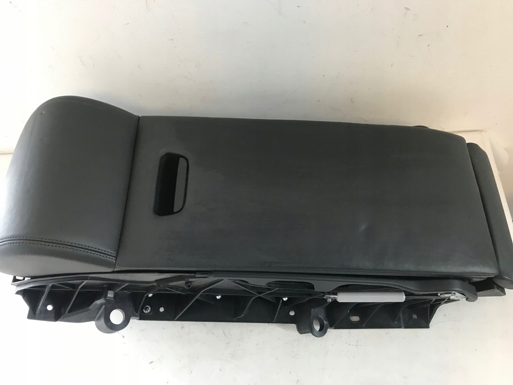 фото №6, Подлокотник задняя кожа audi a8 d4 4h0885075c