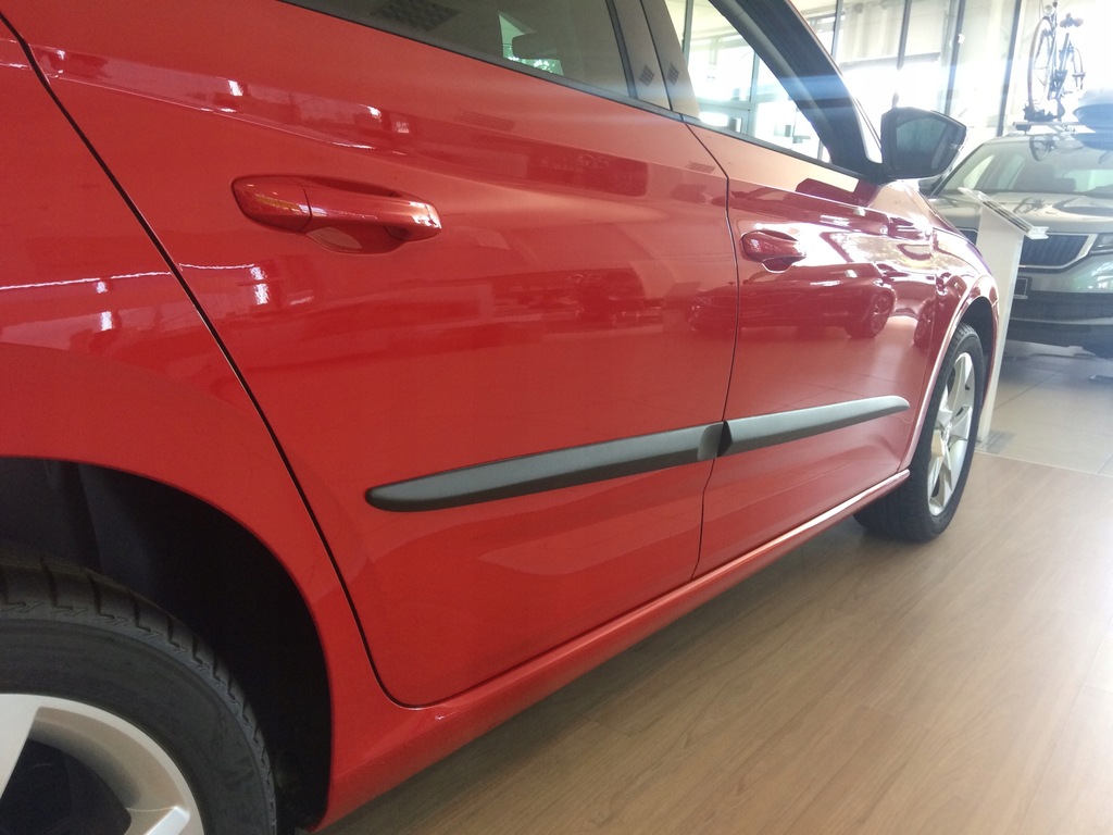 фото №7, Skoda scala автомобільні накладки бічний захист двері