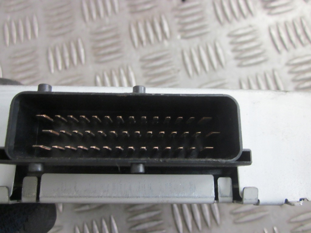 фото №6, Бортовой компьютер коробки volvo s40 v40 95- 99 30813730