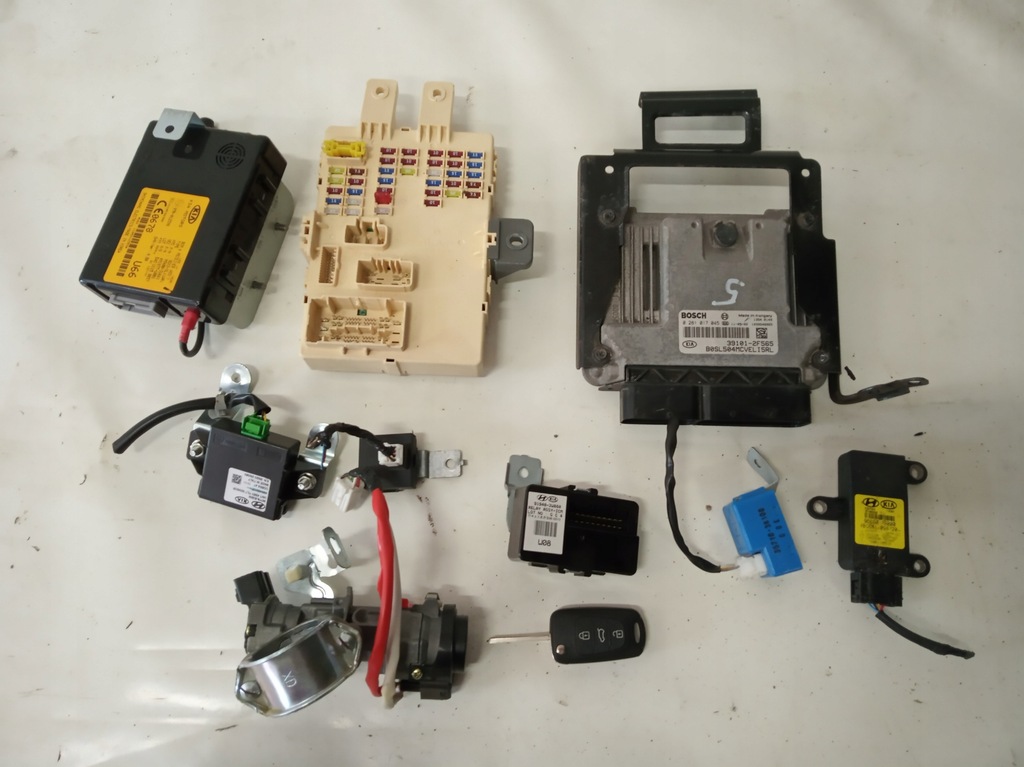 фото №1, Kia sportage iii 2.0 crdi бортовой компьютер набор стартовый