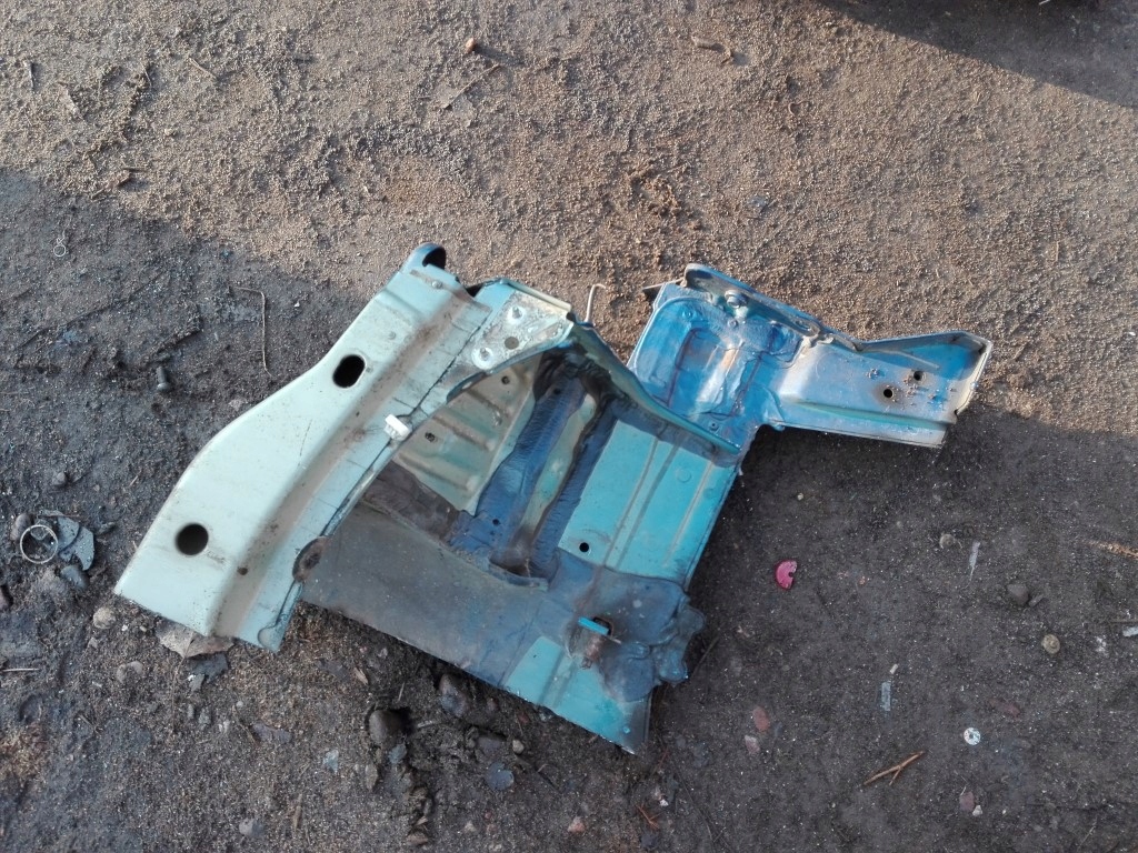 фото №2, Четверть перед передняя правая clio iii