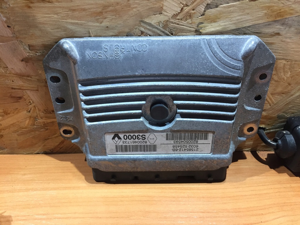 фото №1, Блок управления двигателя renault clio iii 8200461733