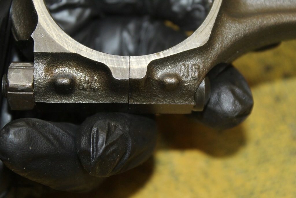 фото №9, Поршень шатун шату́н passat b5 1.6 8v ahl 81l35 058