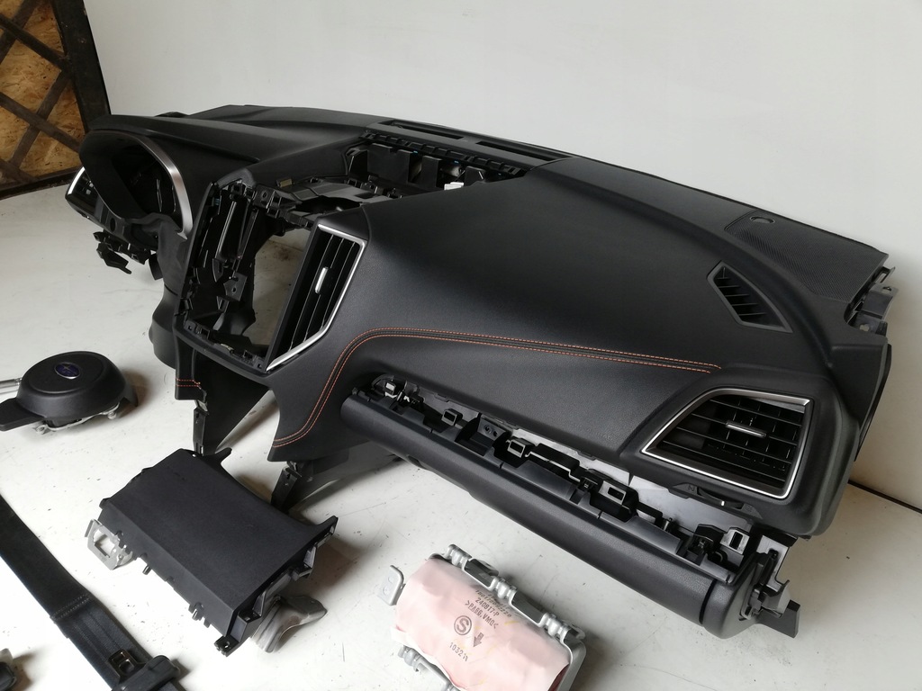 фото №7, Subaru xv forester 2019 приборная панель подушка безопасности подушки безопасности ремни оригинал демонтаж