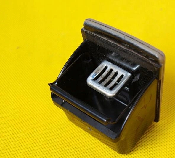 фото №1, Honda accord coupe 98-02r пепельница задняя задняя