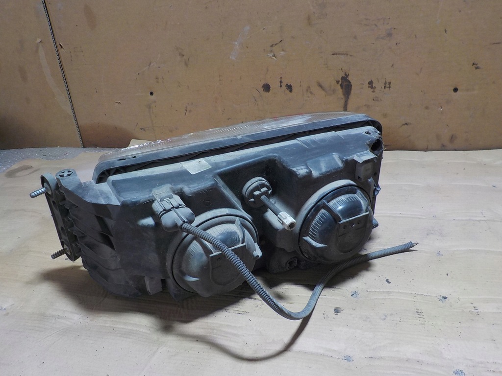 фото №5, Iveco stralis 450 лампа правый перед