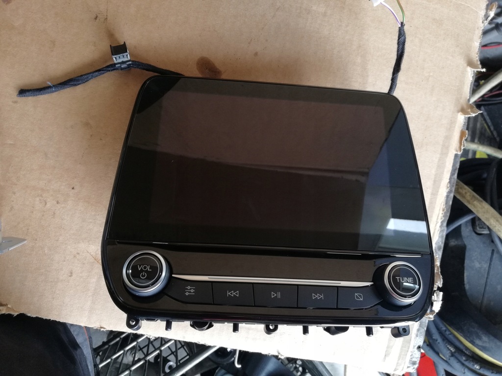 фото №12, Ford fiesta mk8 радио навигация b&o динамики