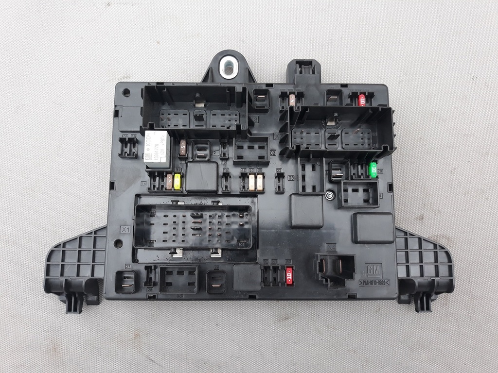 фото №1, Коробка запобіжників opel zafira c