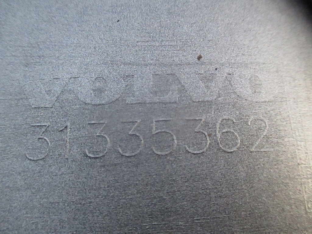 фото №8, Volvo xc40 v40 диффузор накладка бампера задняя 31335362