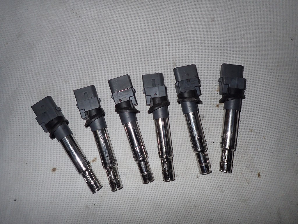 фото №1, Dw touareg 7p катушка зажигания 022905715a