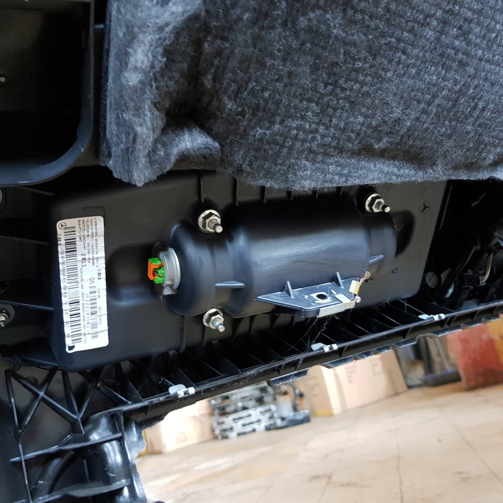 фото №1, Подушка пасажира mercedes w204