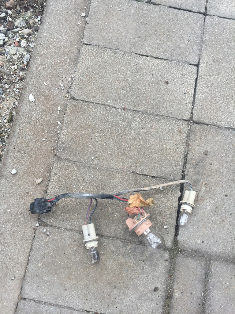 фото №1, Mitsubishi l200 2006- электропроводка лампы правый задняя