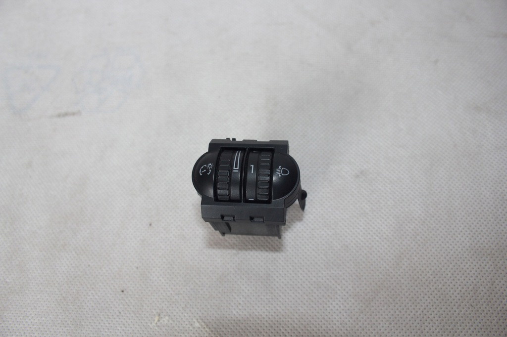 фото №1, Регулятор света vw scirocco 1k8941333