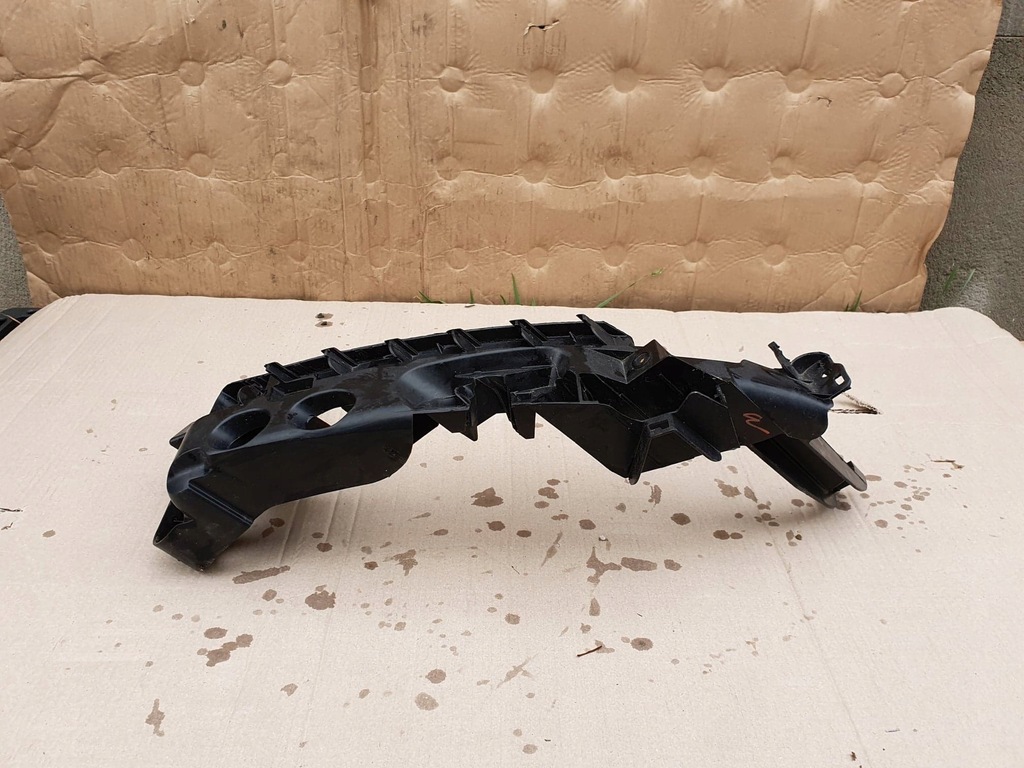 фото №1, Направляющая лампы левый audi 8p0 a3