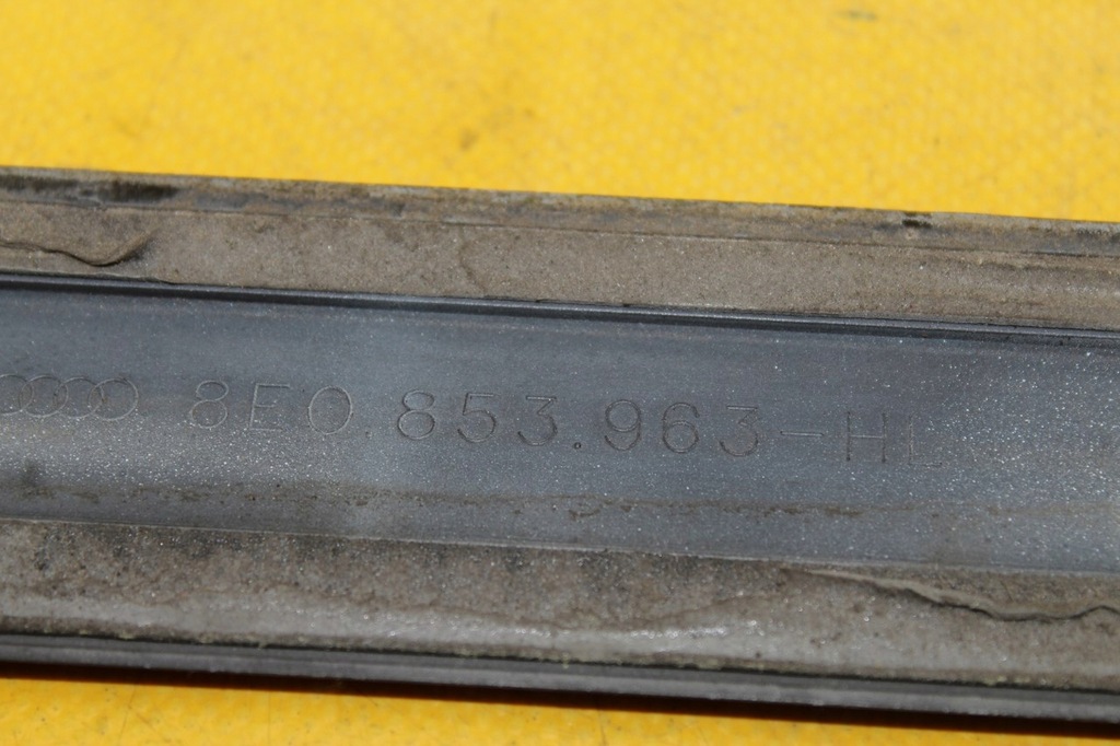 фото №8, Молдинг двері лівий задня audi a4 b6 8e0853963hl