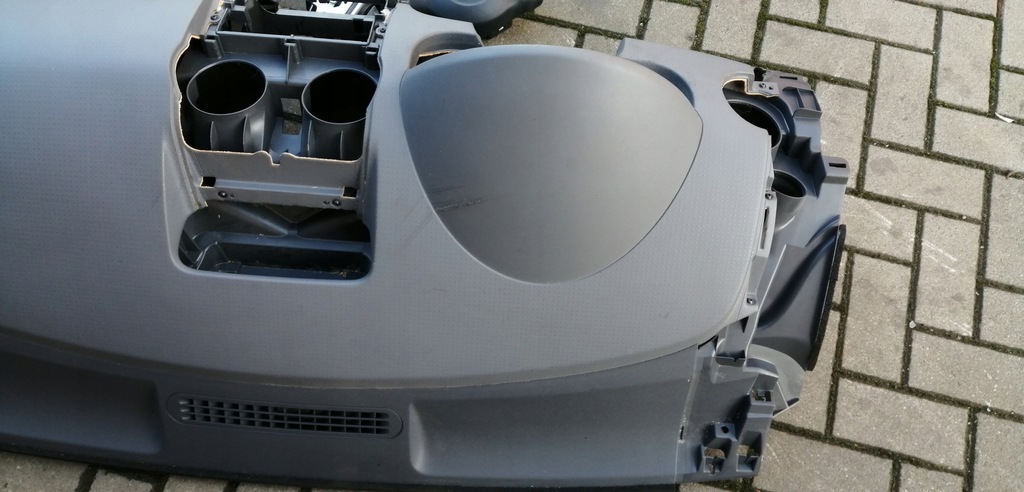 фото №9, Mitsubishi colt 04-08 консоль