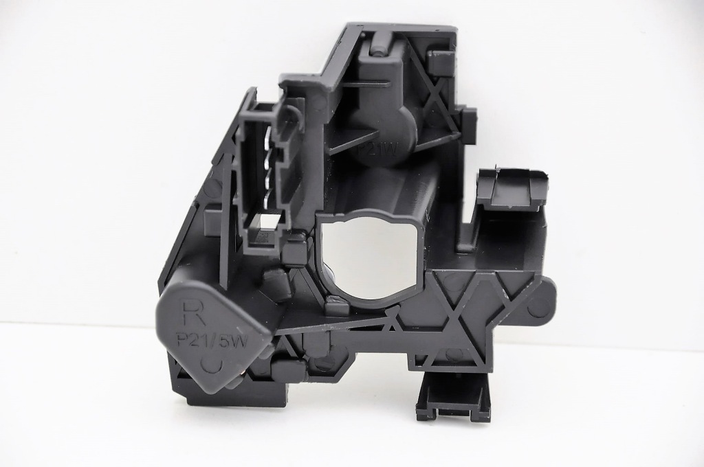 фото №1, Vw jetta od 2010- новый правый вкладыш лампы задняя ^