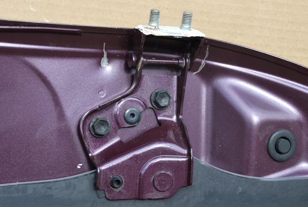 фото №1, Peugeot 108 петля крышки левый задняя