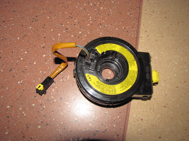 фото №1, Hyundai ix20 стрічка pod кермо