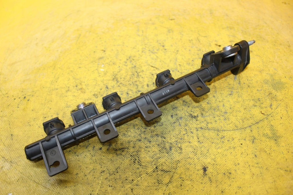 фото №1, Молдинг впрыскная hyundai getz 1.0 b 35304-02200