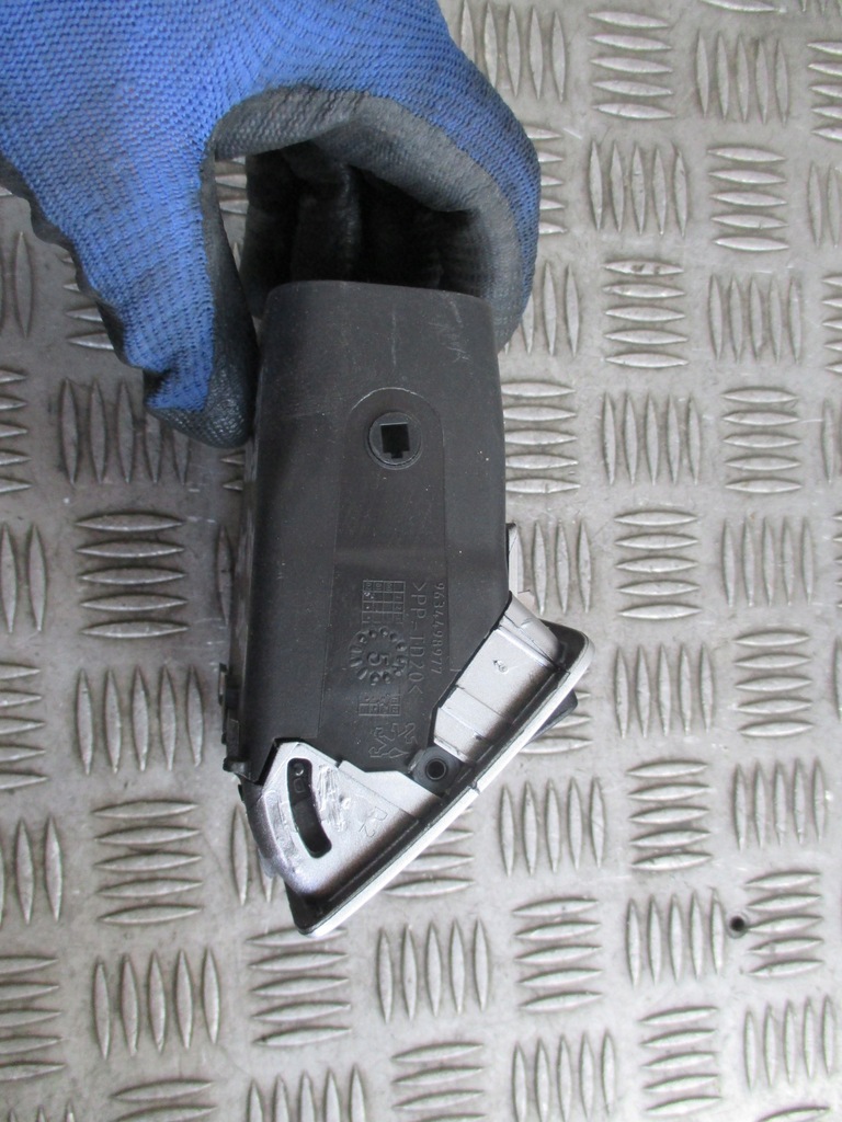 фото №6, Решётка впуск воздуха правая peugeot 307 05-08r