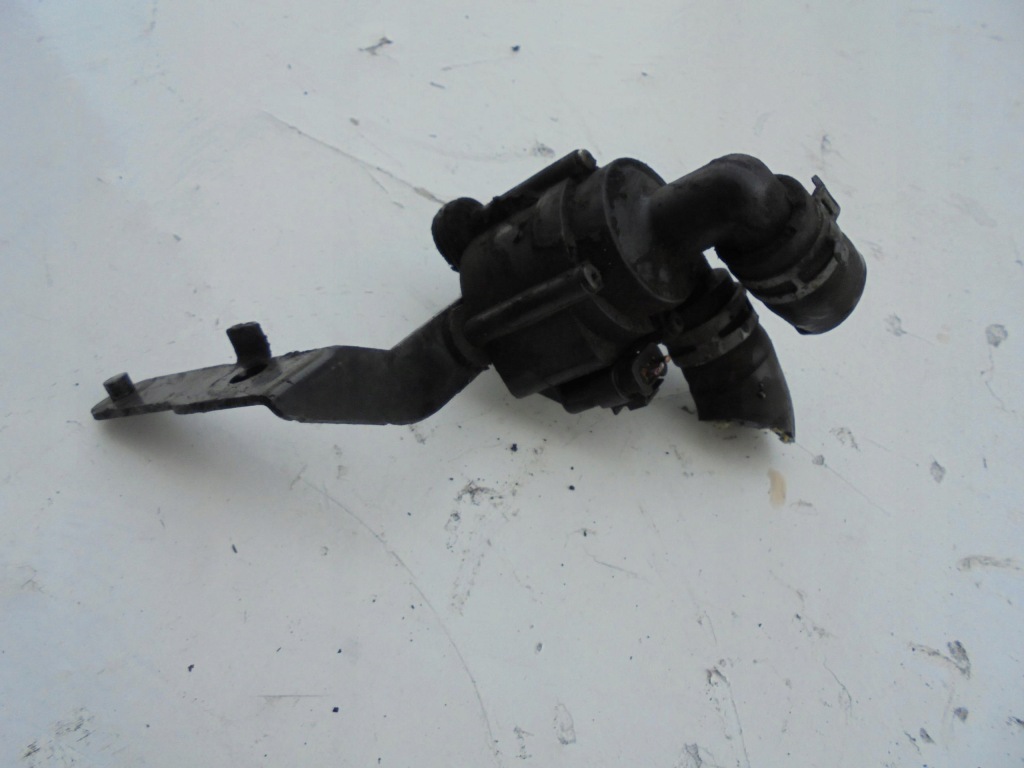 фото №1, Помпа жидкость skoda superb 2 1.6 tdi