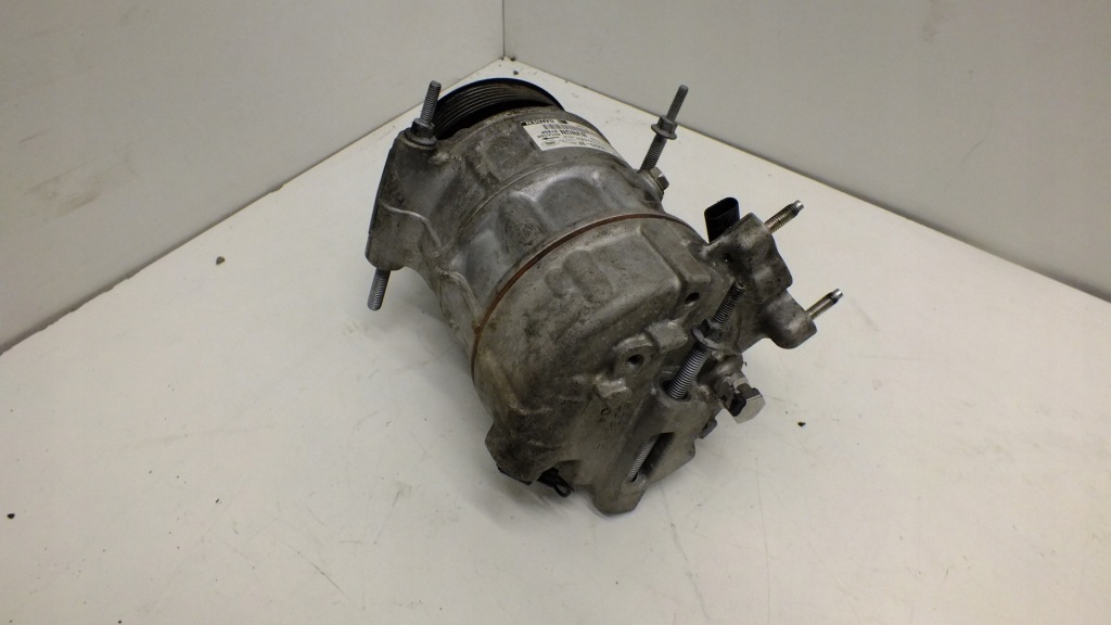 фото №2, Компрессор кондиционера range rover evoque 2.0d